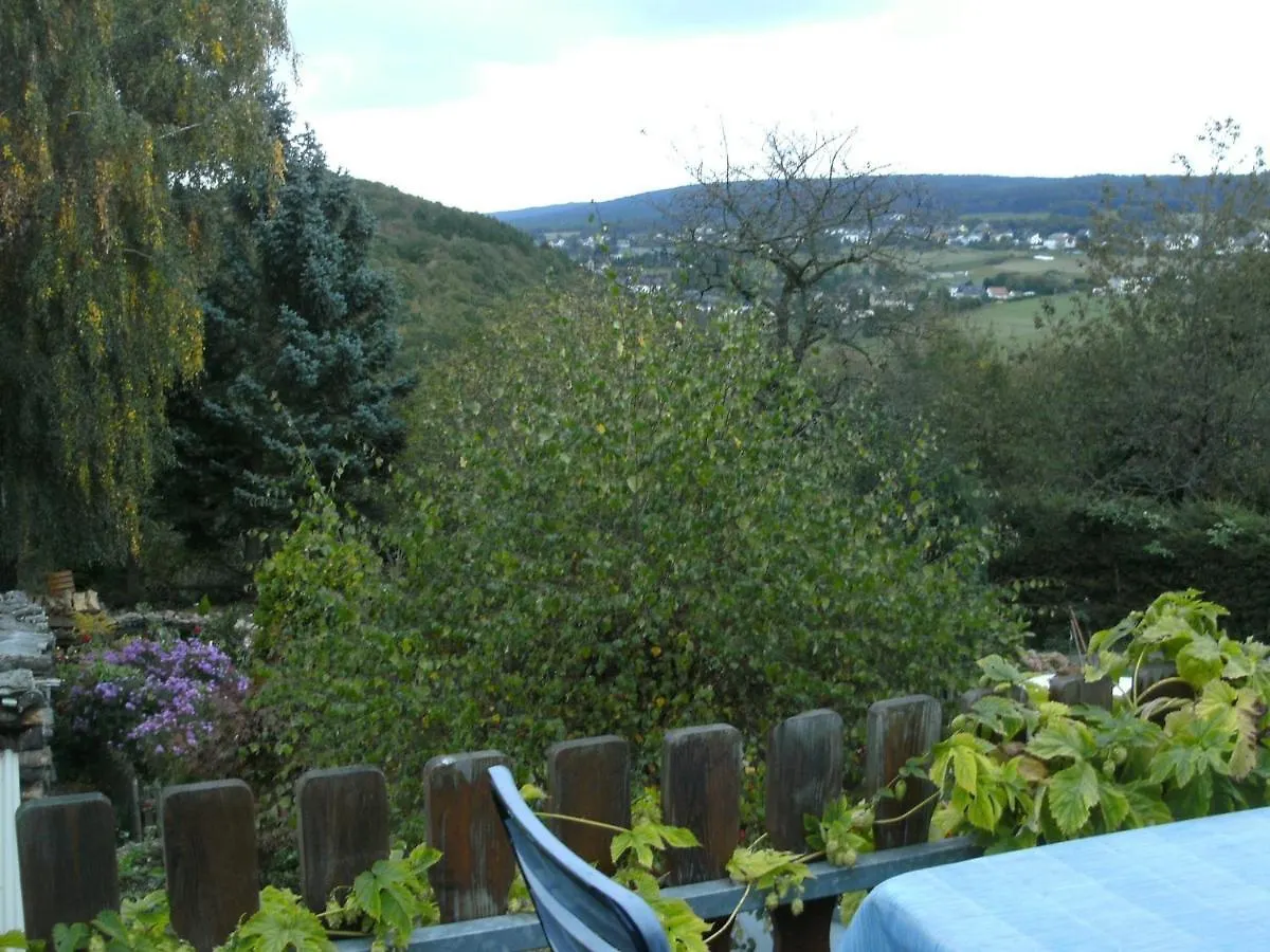 Apartment With Animal Zoo And Sun Terrace Morscheid-Riedenburg Germany