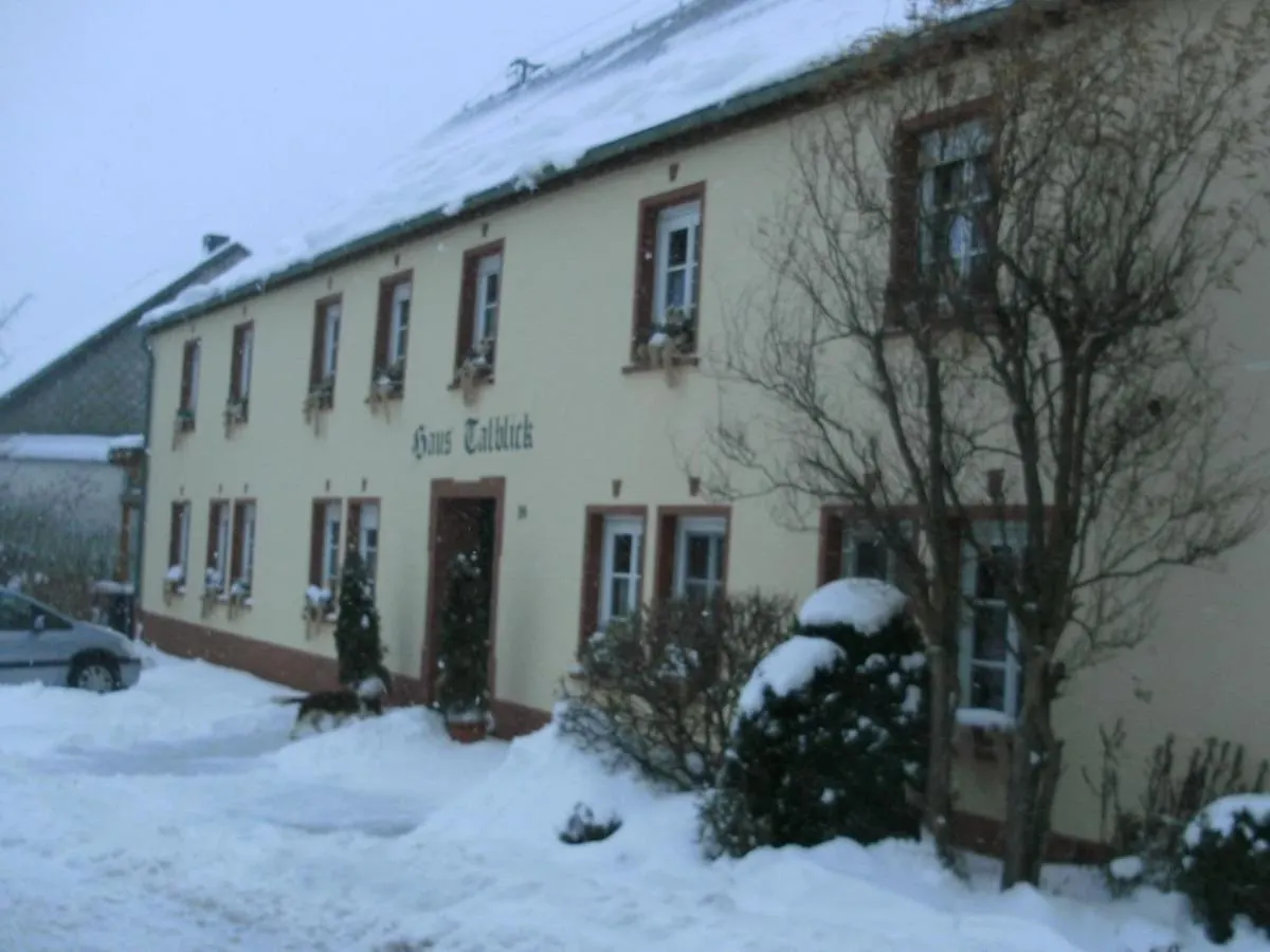 Apartment With Animal Zoo And Sun Terrace Morscheid-Riedenburg